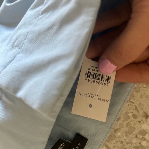 NWT Ann Taylor 16 THE CROP
CURVY FIT Blue Pants - Picture 6 of 12